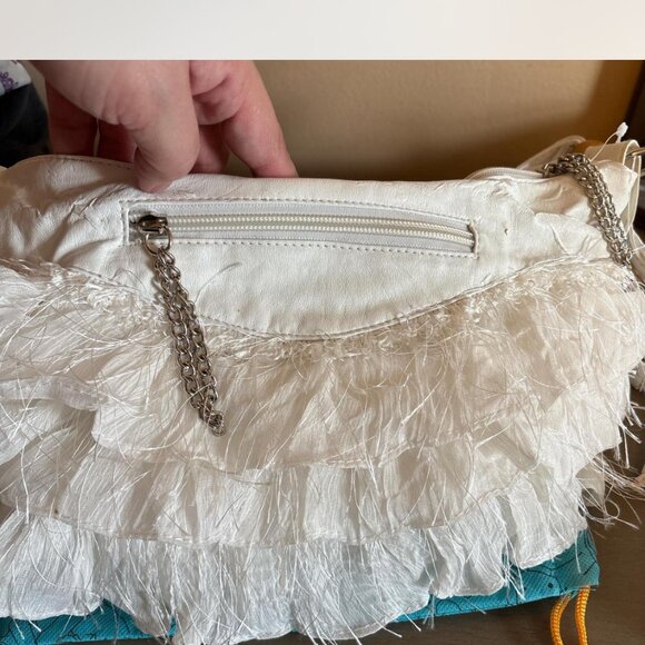 WHITE RUFFLED SHOULDER BAG - Picture 5 of 5